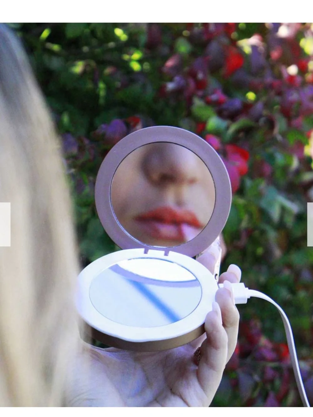 Fifth & Ninth New Beauty Bank Illuminated Compact Mirror Portable Charger NIB